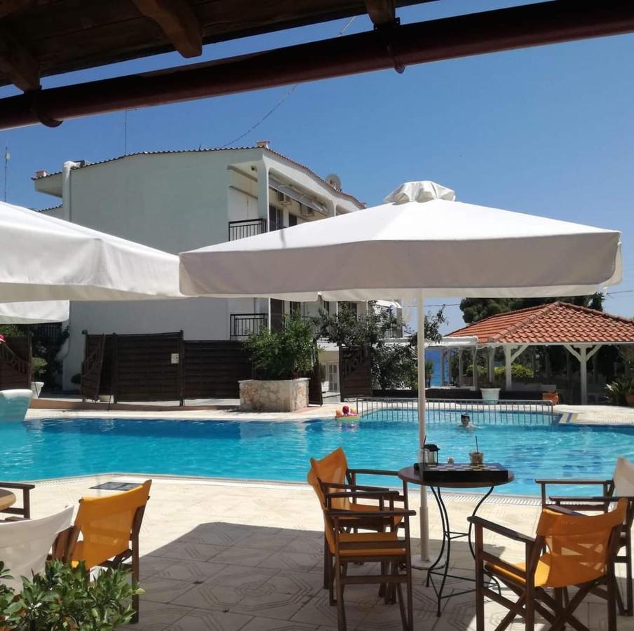 Aparthotel Amalthea Mola Kalyva Esterno foto